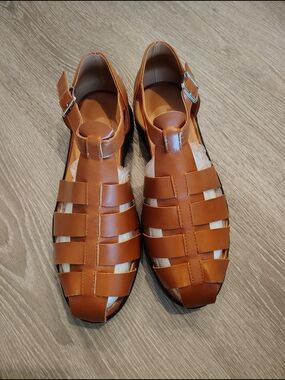 Women's Tan Leather Fisherman Sandals